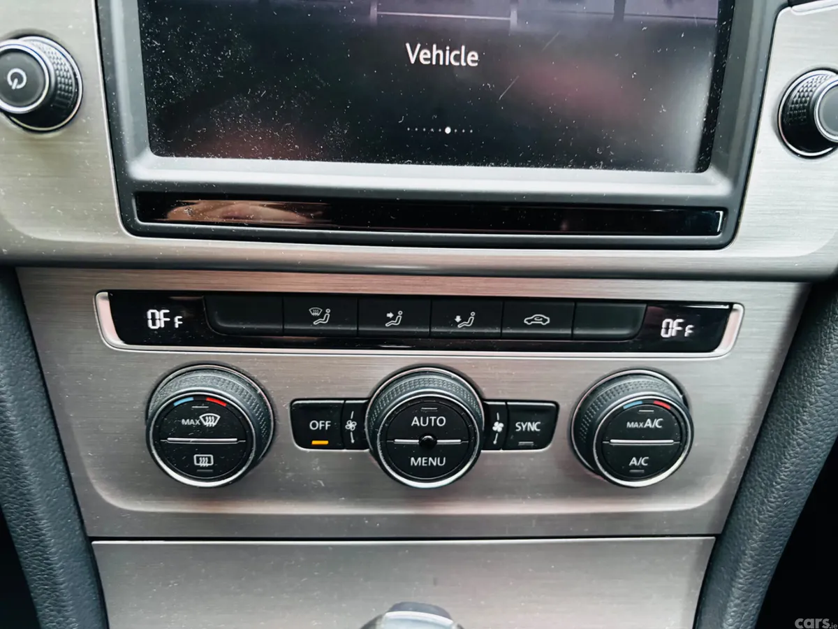 Volkswagen Golf Hatchback, Petrol, 2015, Silver