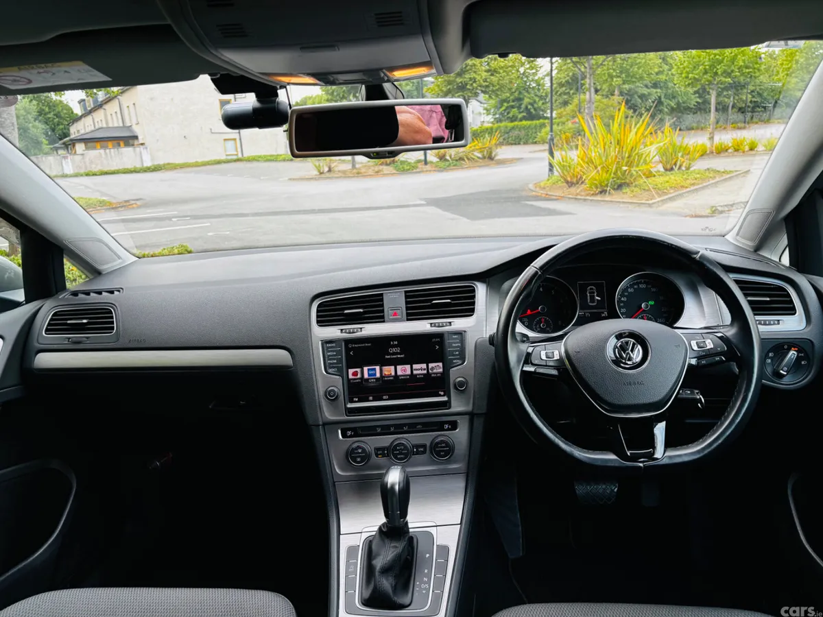 Volkswagen Golf Hatchback, Petrol, 2015, Silver