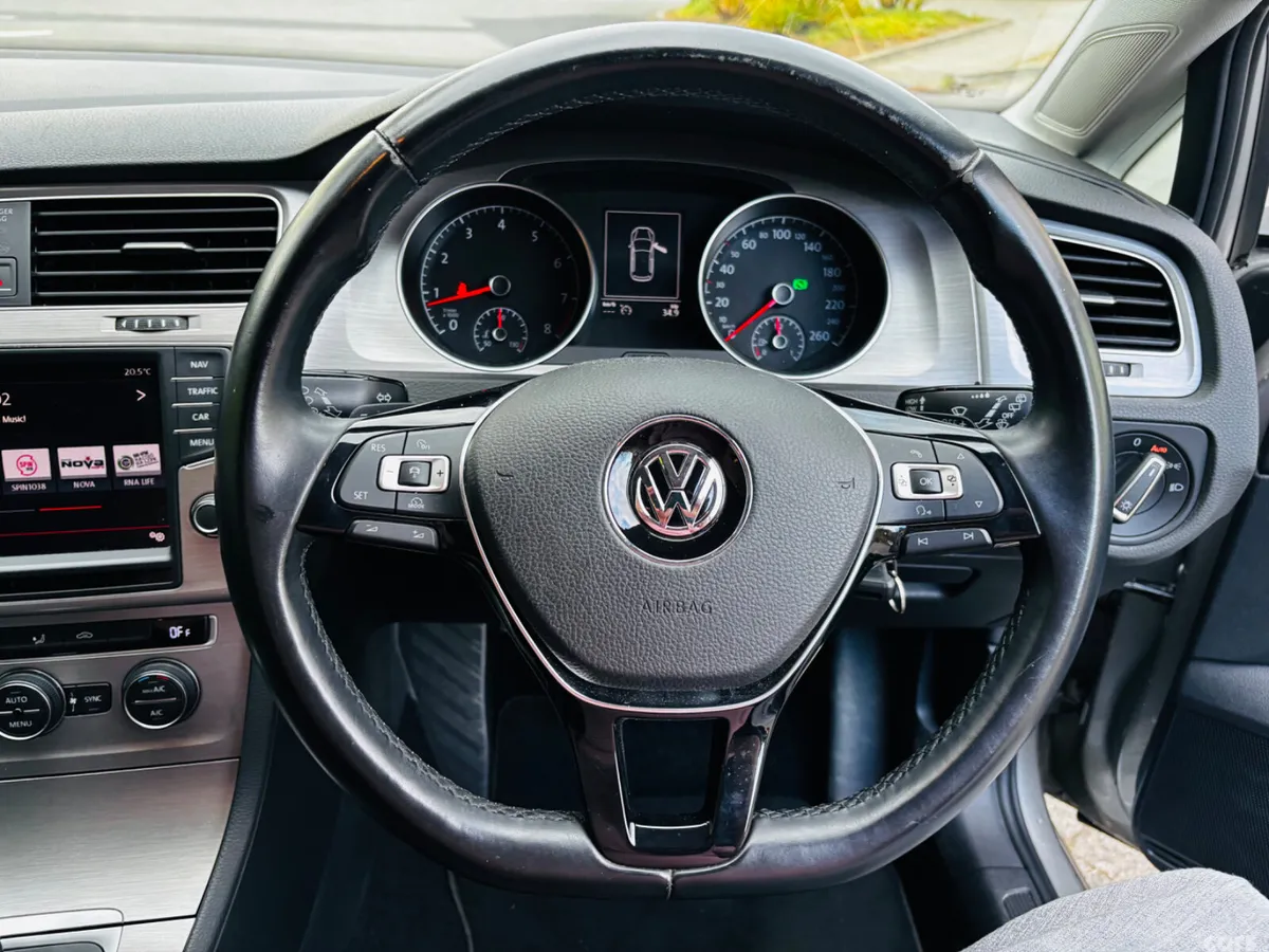Volkswagen Golf Hatchback, Petrol, 2015, Silver