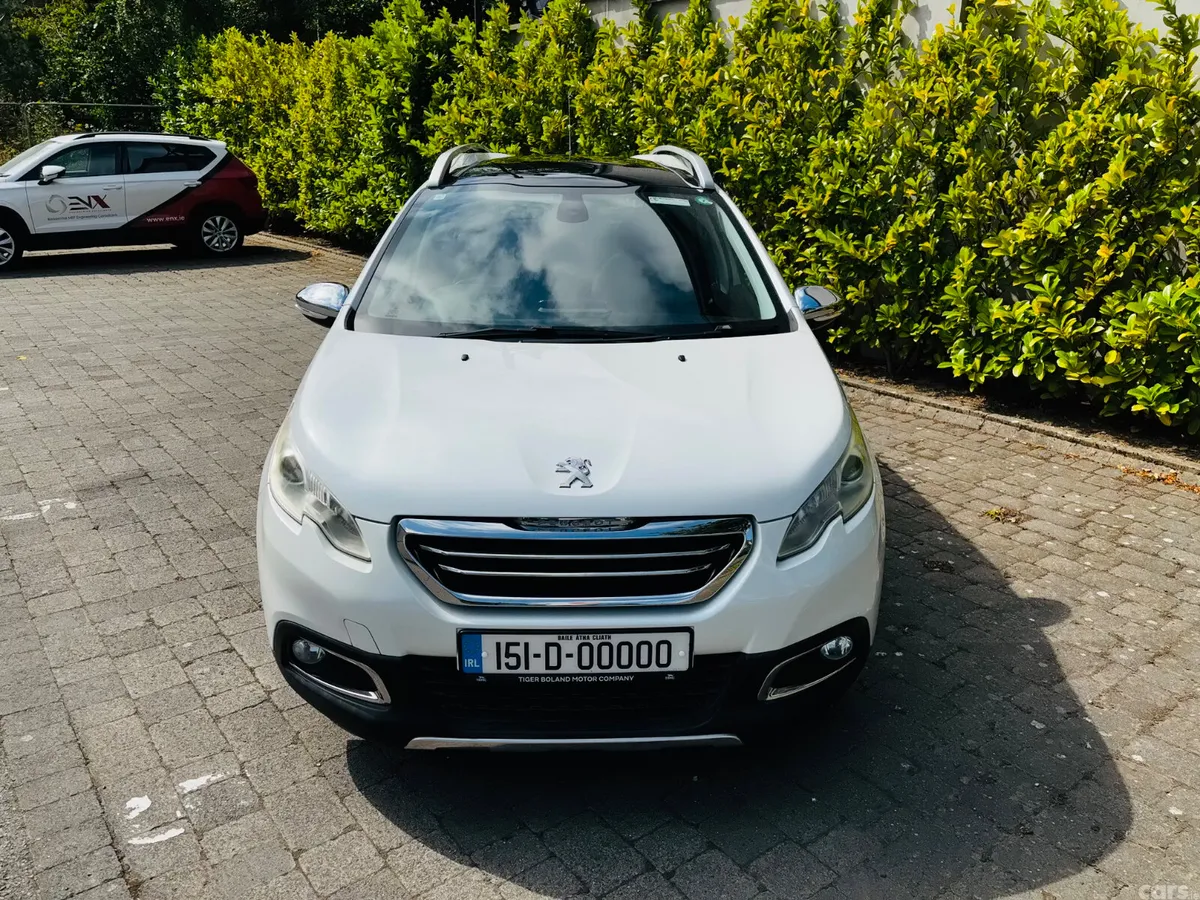 Peugeot 2008 Hatchback, Petrol, 2015, White