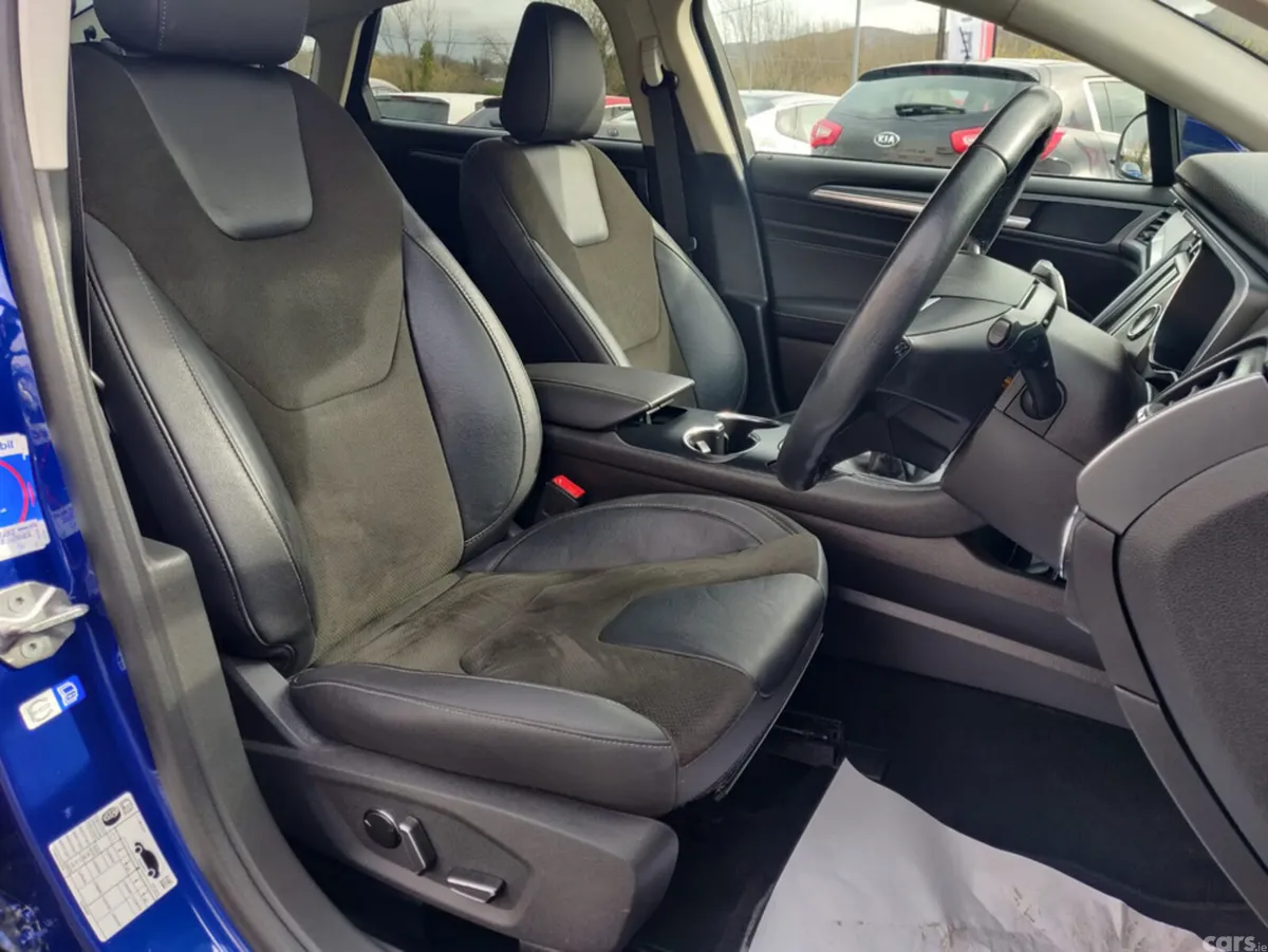 Ford Mondeo Hatchback, Diesel, 2018, Blue