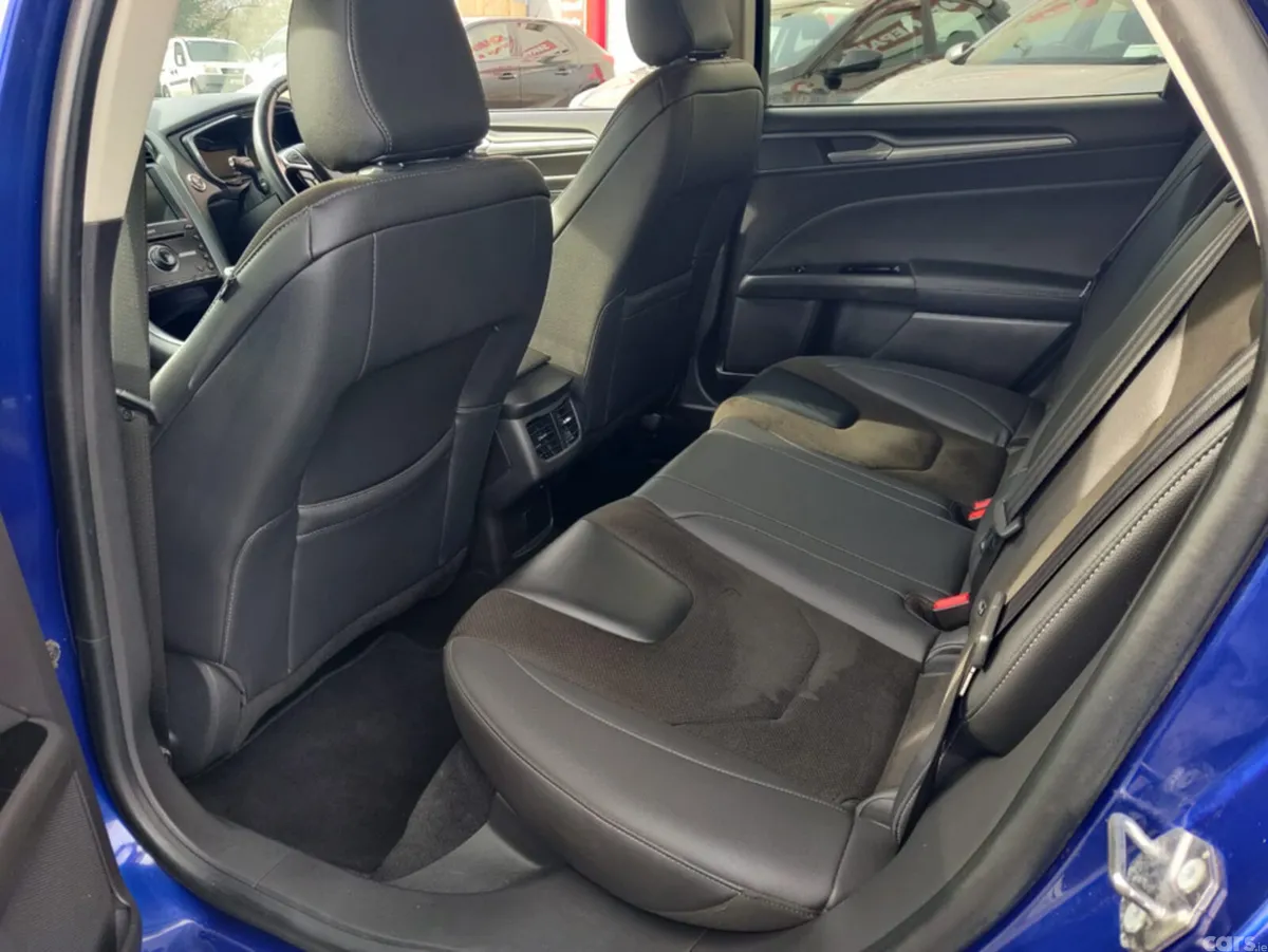 Ford Mondeo Hatchback, Diesel, 2018, Blue