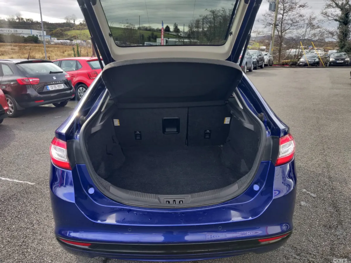 Ford Mondeo Hatchback, Diesel, 2018, Blue