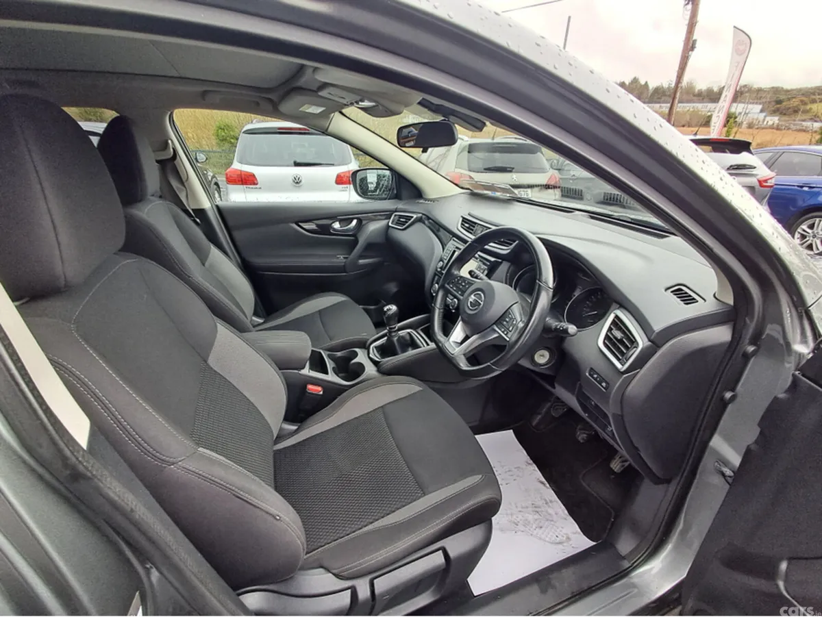 Nissan Qashqai MPV, Diesel, 2019, Grey