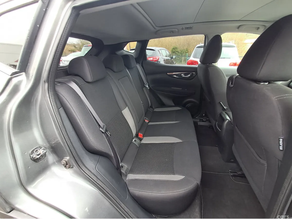 Nissan Qashqai MPV, Diesel, 2019, Grey