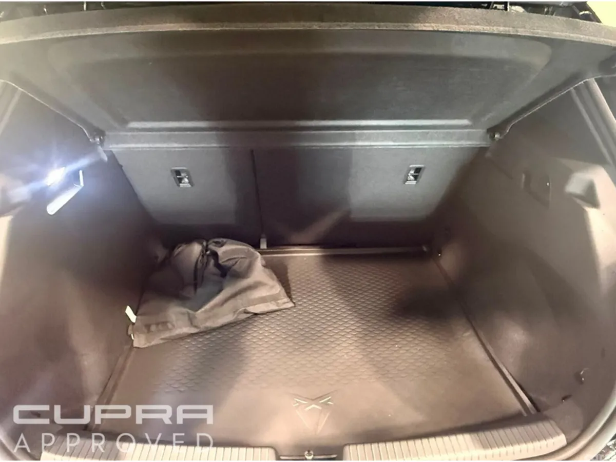 Cupra Born Estate, Electric, 2026, Black