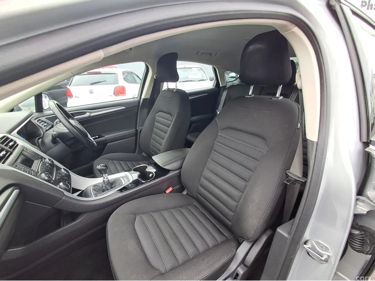 Ford Mondeo Hatchback, Diesel, 2016, Silver