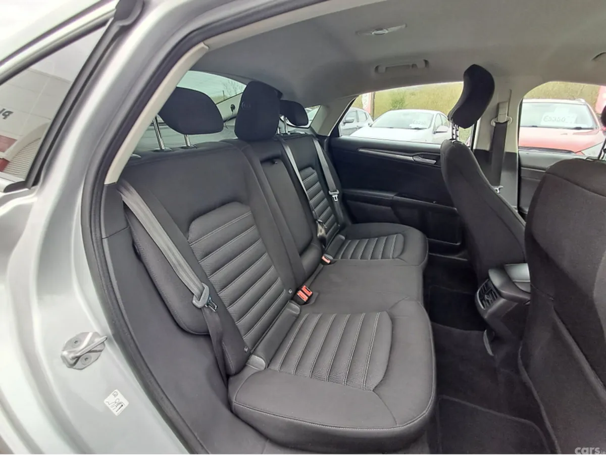 Ford Mondeo Hatchback, Diesel, 2016, Silver