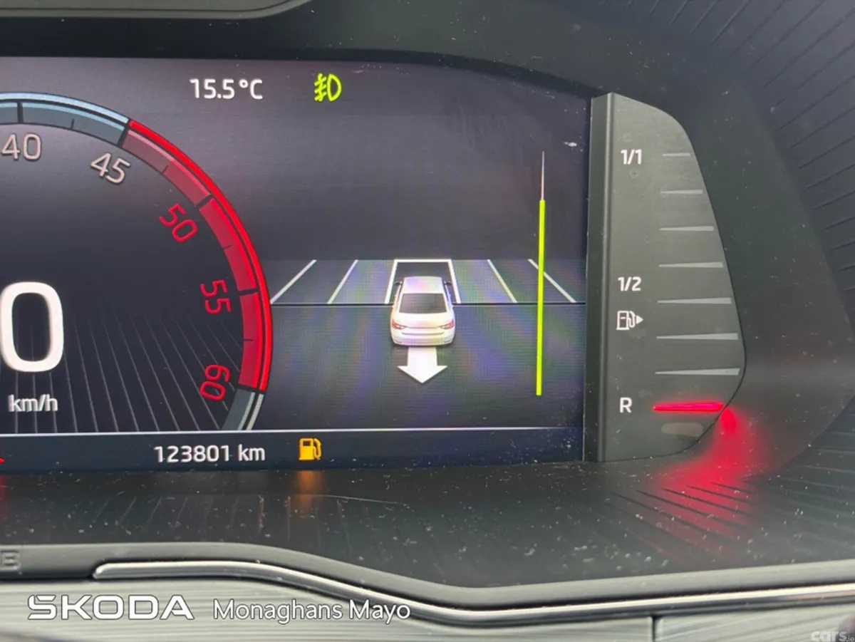 Skoda Superb Hatchback, Diesel, 2024, Blue