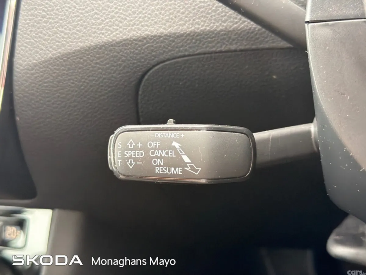 Skoda Superb Hatchback, Diesel, 2024, Blue