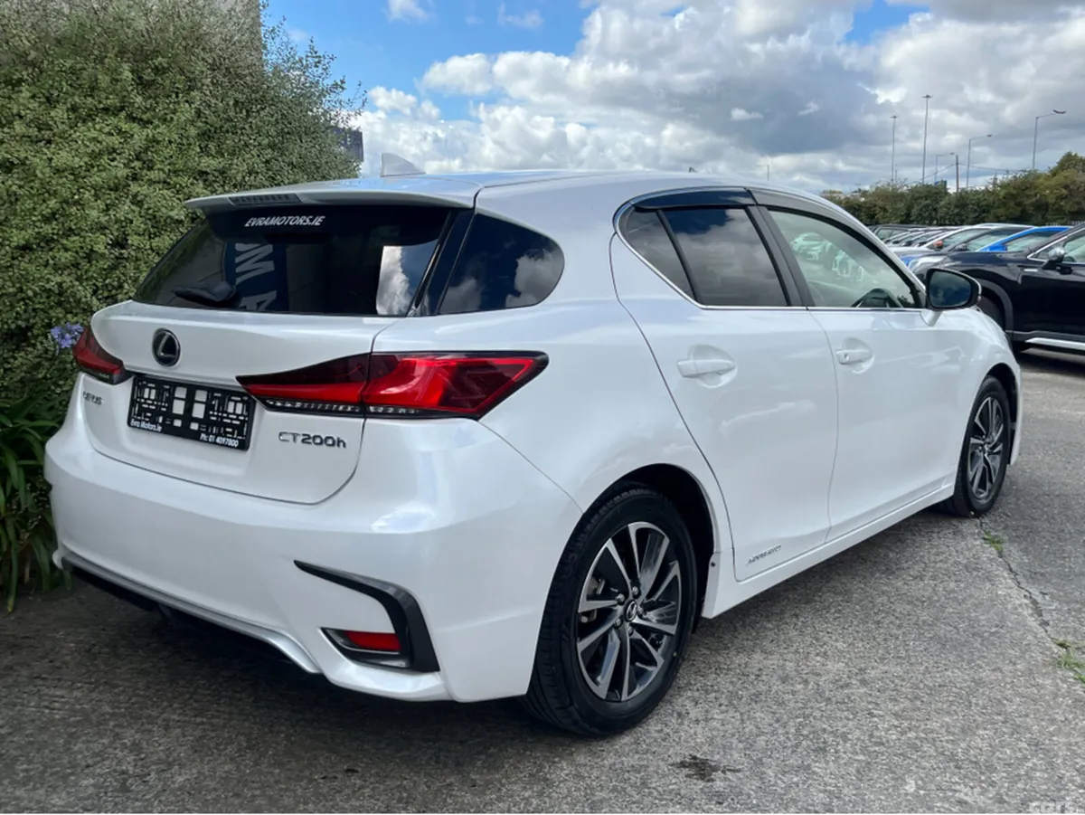 Lexus CT Hatchback, Petrol Hybrid, 2017, White