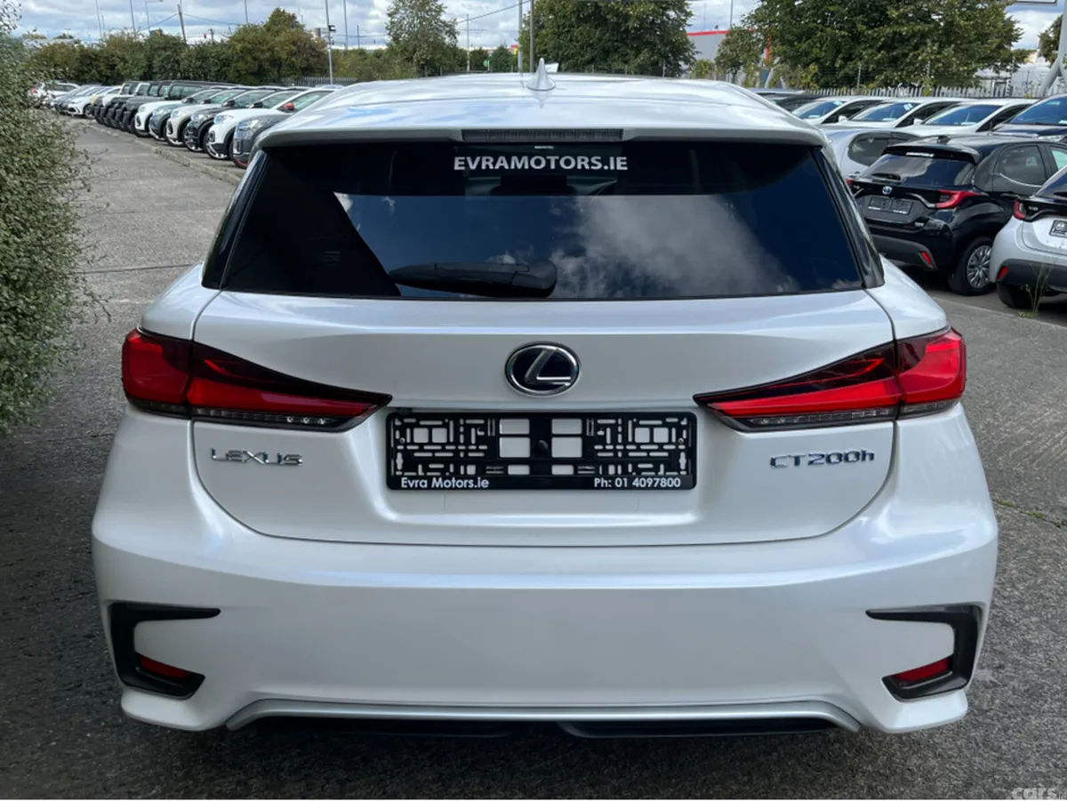 Lexus CT Hatchback, Petrol Hybrid, 2017, White