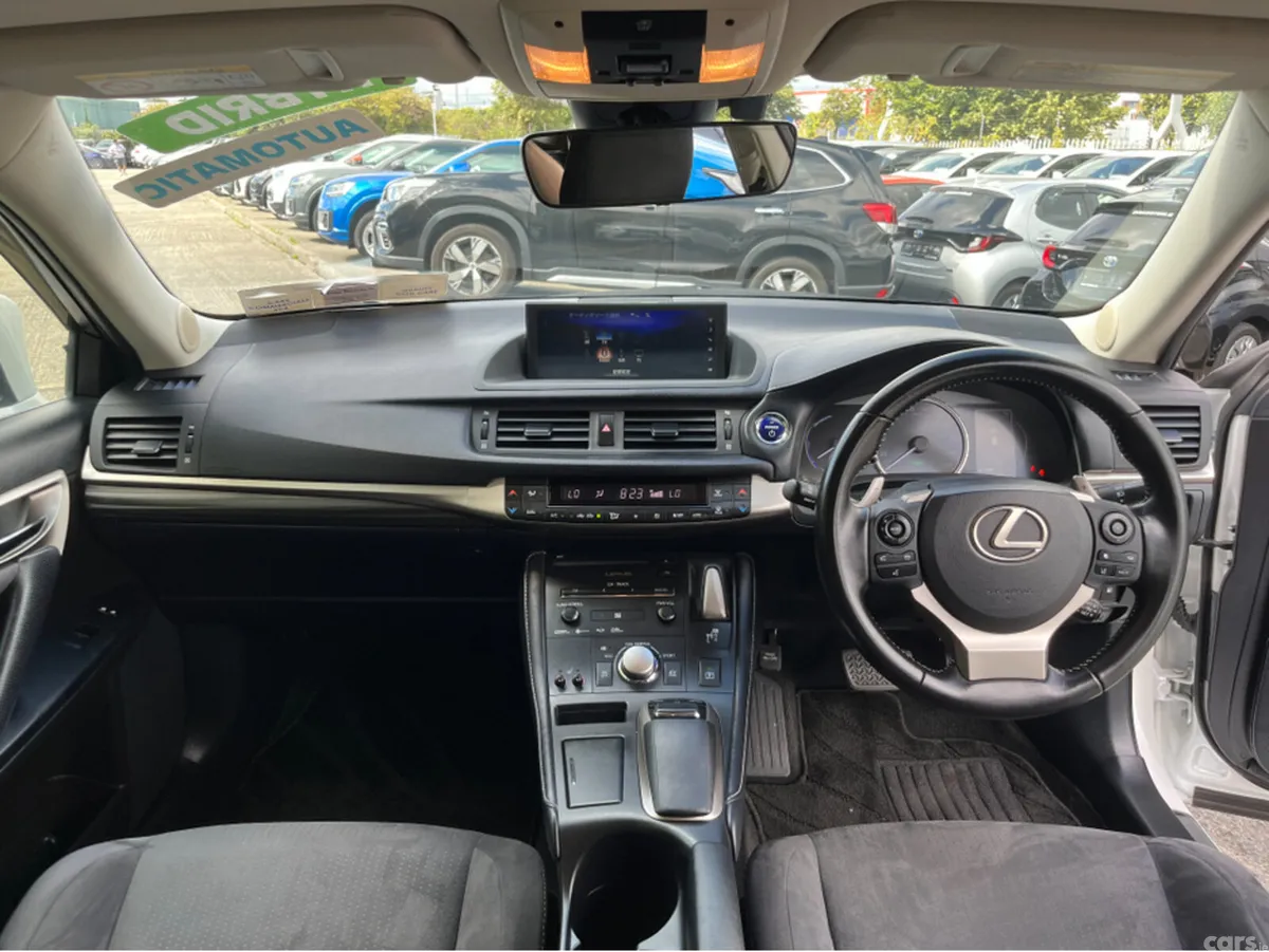 Lexus CT Hatchback, Petrol Hybrid, 2017, White