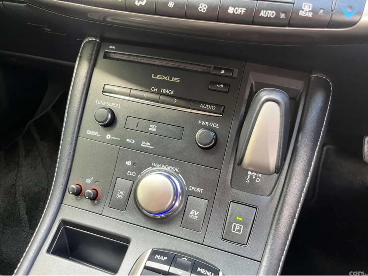 Lexus CT Hatchback, Petrol Hybrid, 2017, White