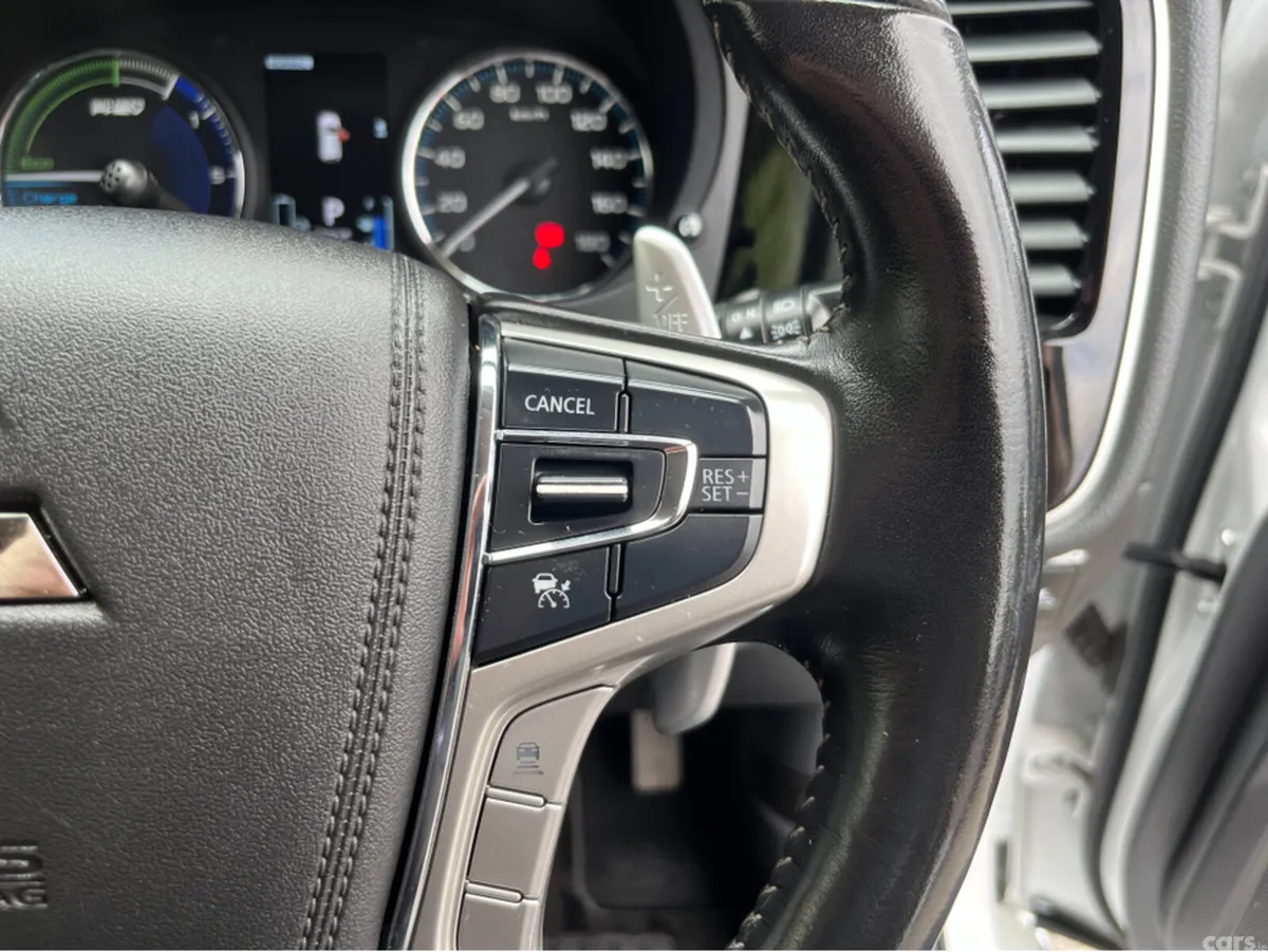 Mitsubishi Outlander SUV, Petrol Plug-in Hybrid, 2021, White