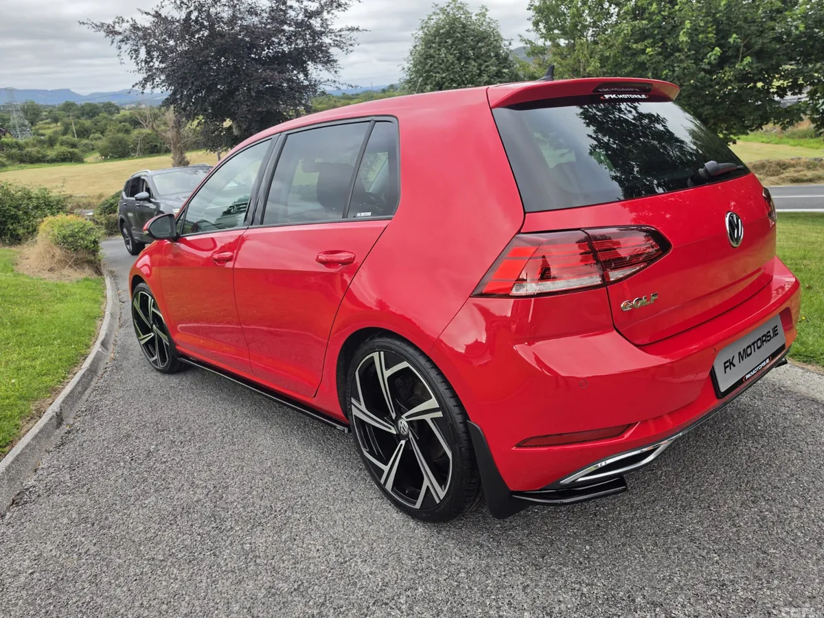 Volkswagen Golf Estate, Diesel, 2019, Red