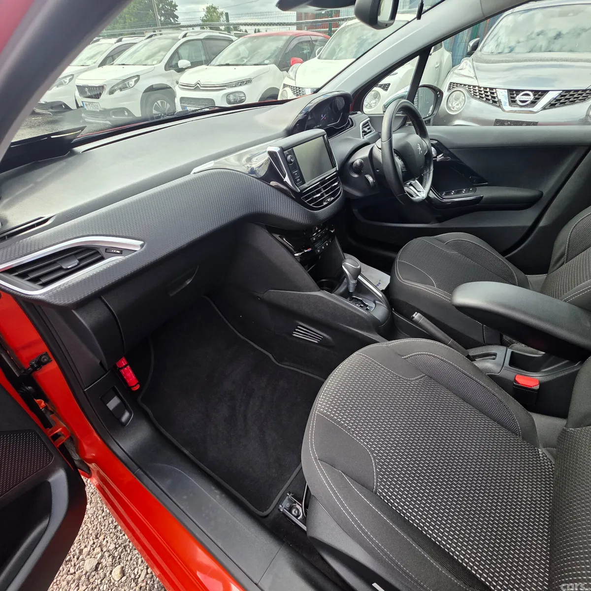 Peugeot 208 Hatchback, Petrol, 2017, Orange