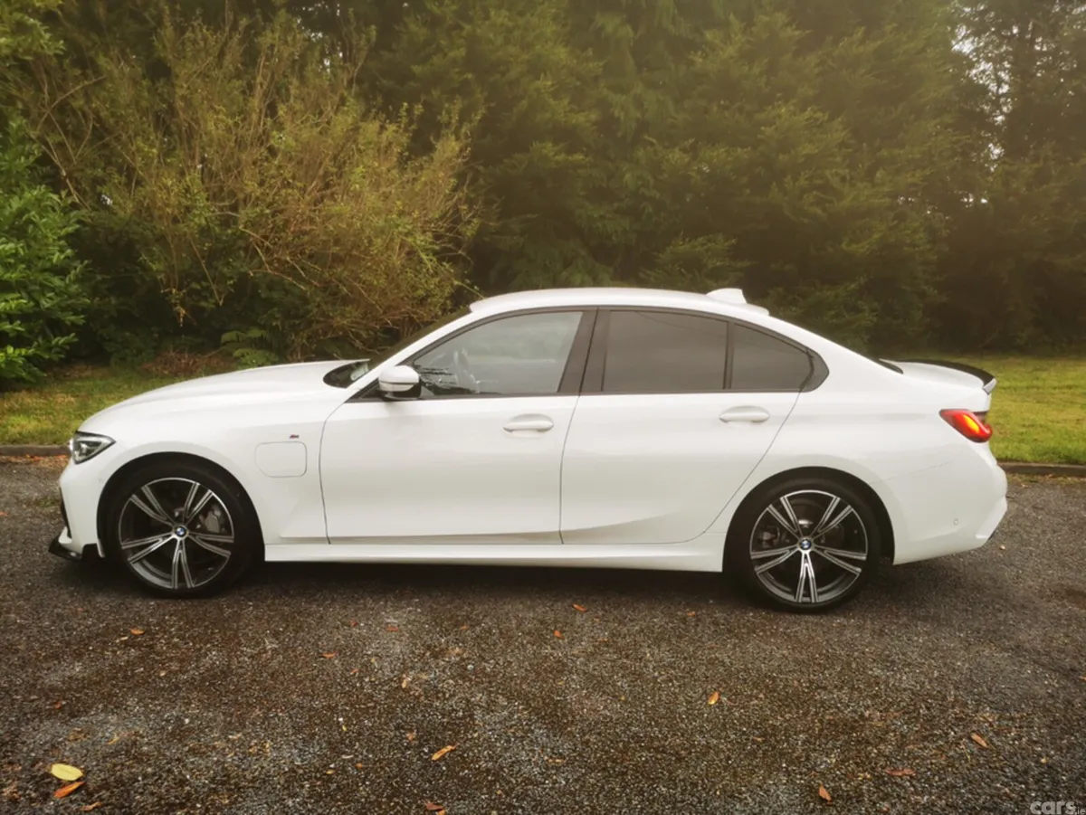 BMW 3-Series Saloon, Petrol Plug-in Hybrid, 2021, White