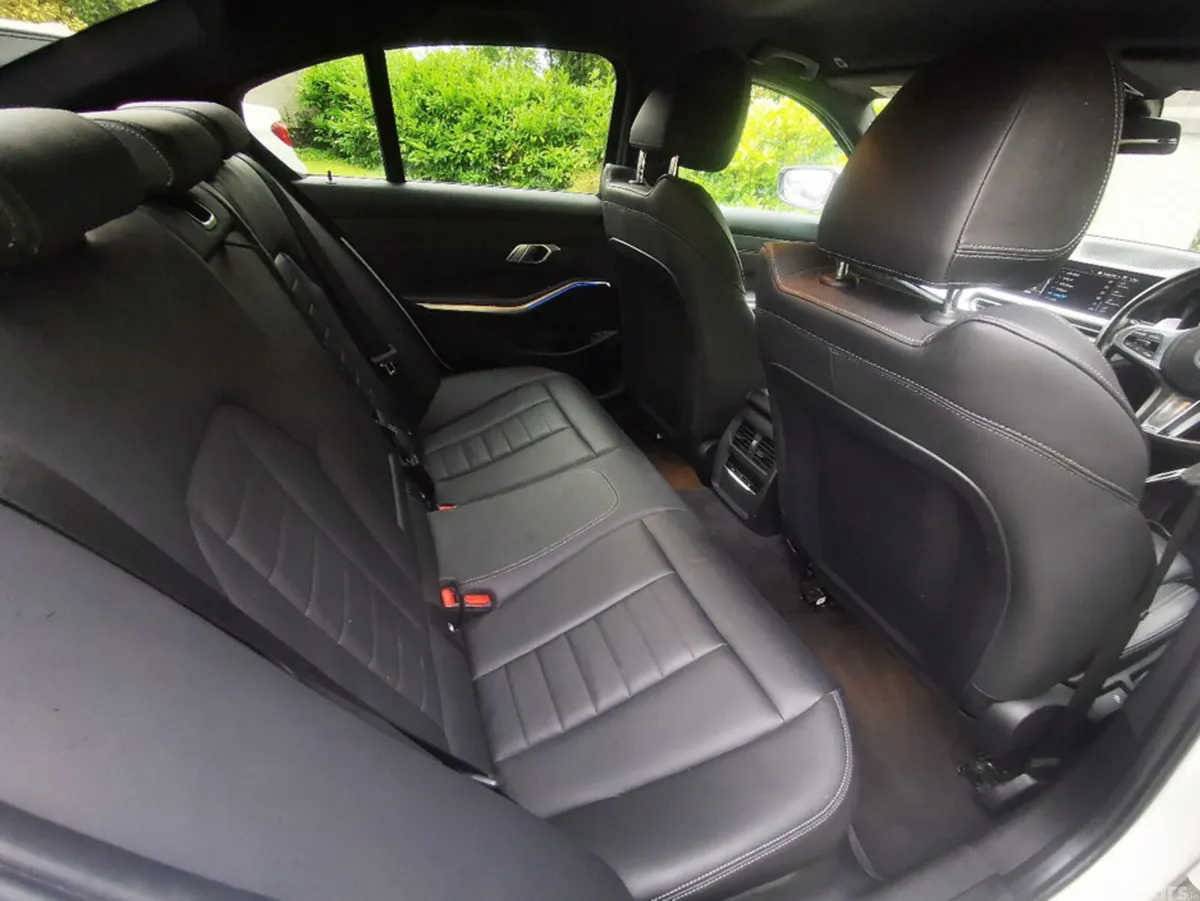 BMW 3-Series Saloon, Petrol Plug-in Hybrid, 2021, White