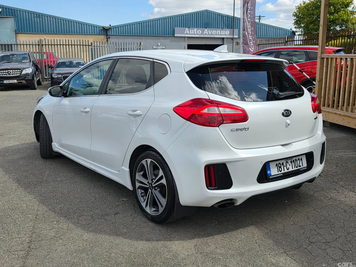 Kia Ceed Hatchback, Petrol, 2018, White