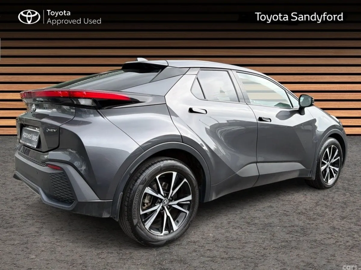 Toyota C-HR SUV, Petrol Hybrid, 2024, Grey