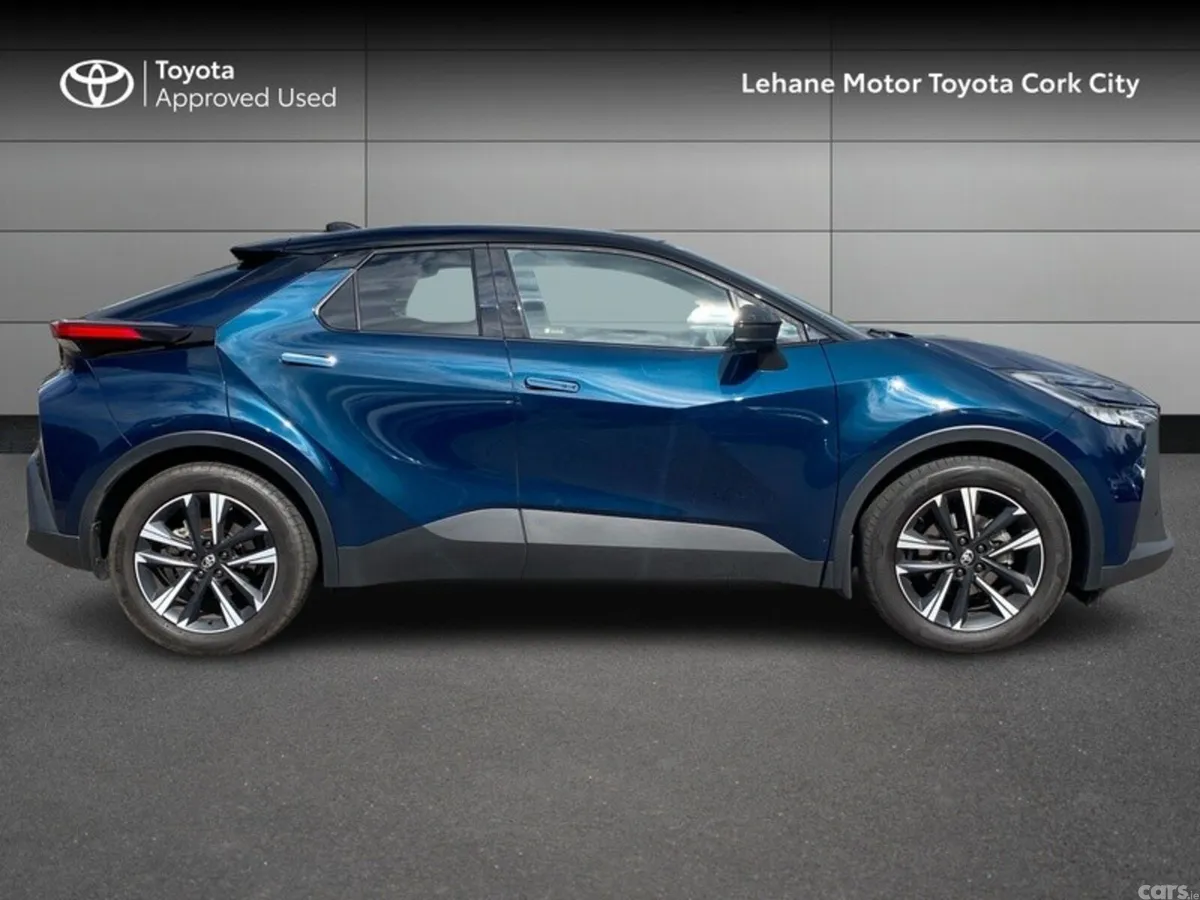 Toyota C-HR SUV, Petrol Hybrid, 2026, Blue