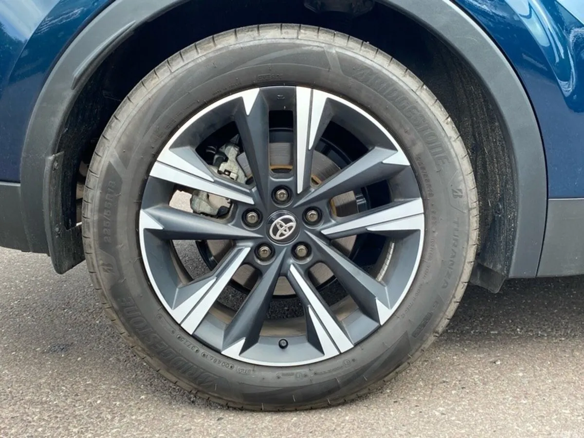 Toyota C-HR SUV, Petrol Hybrid, 2026, Blue