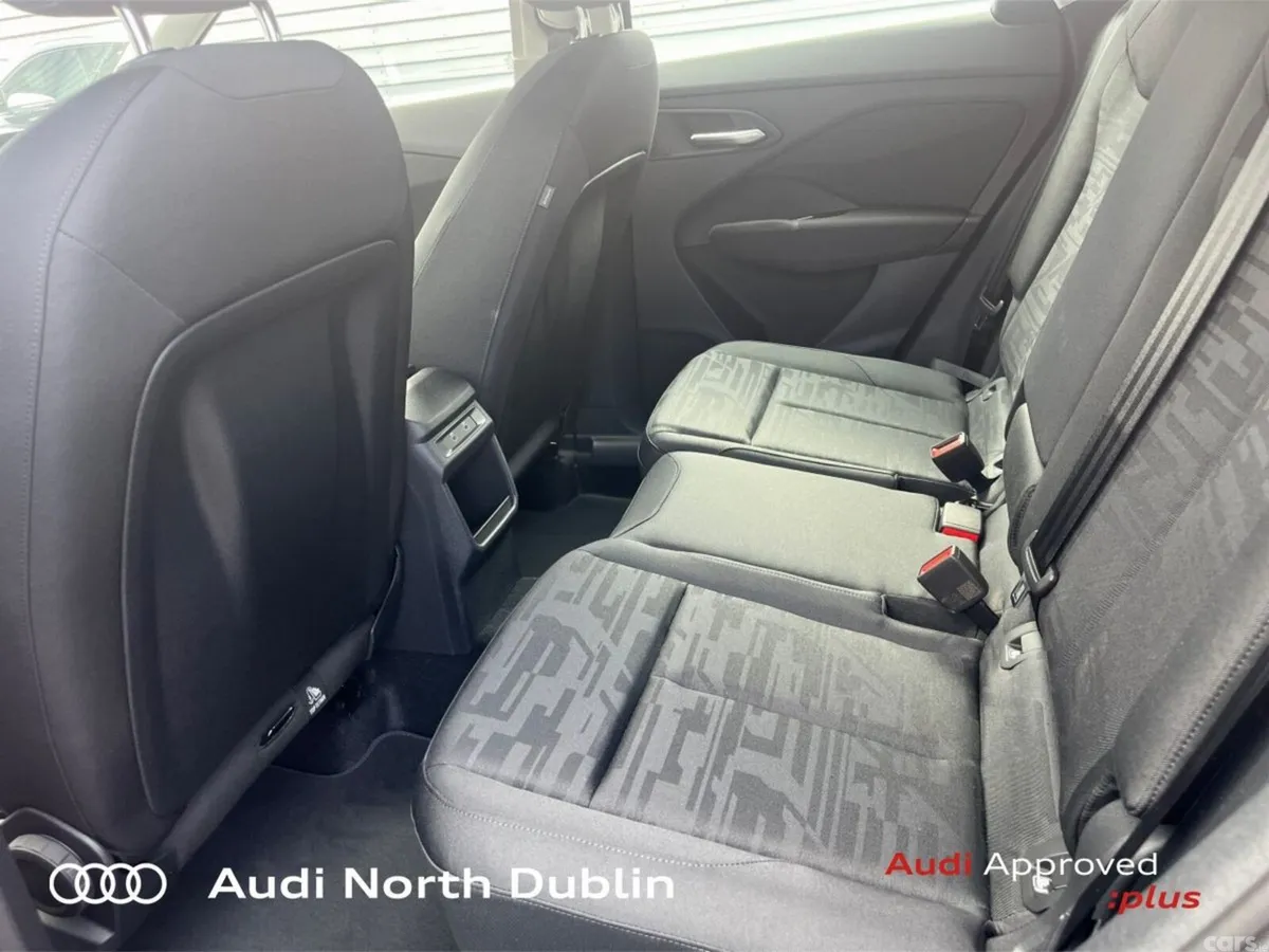 Audi Q3 Coupe, Petrol Plug-in Hybrid, 2026, Blue