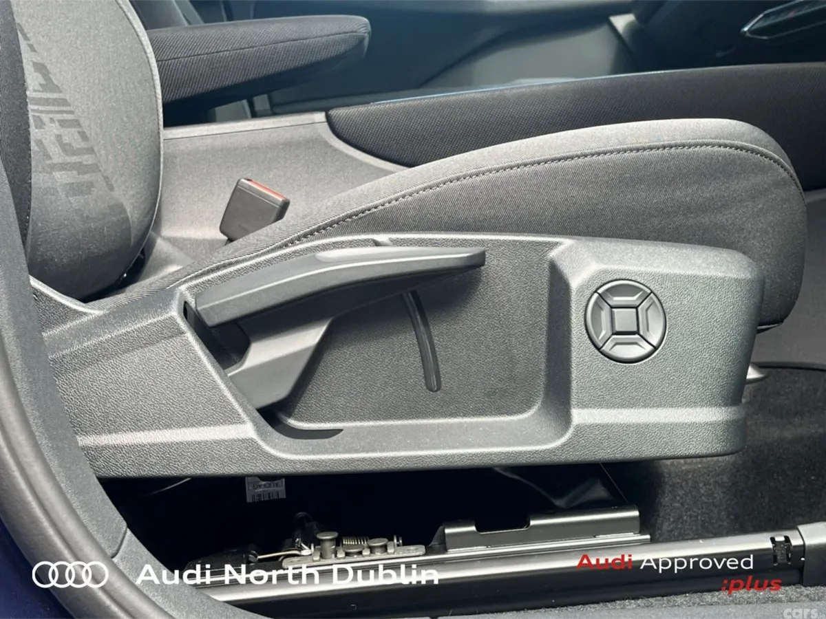 Audi Q3 Coupe, Petrol Plug-in Hybrid, 2026, Blue
