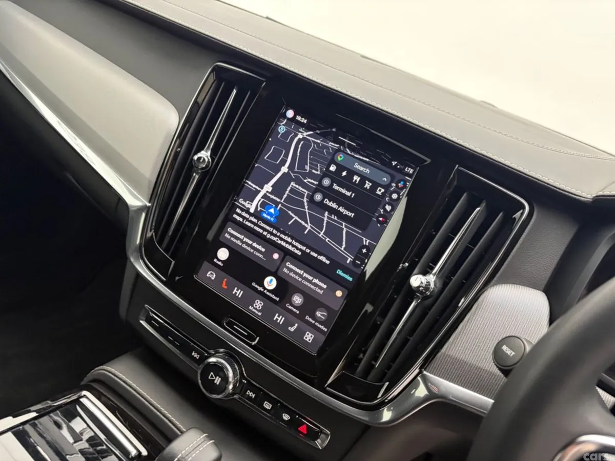 Volvo S90 Saloon, Petrol Plug-in Hybrid, 2022, Grey