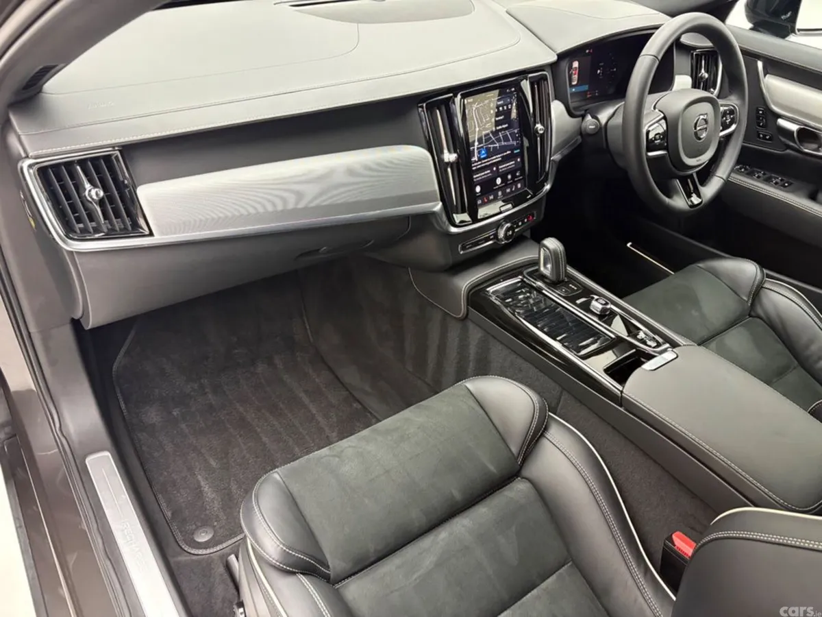 Volvo S90 Saloon, Petrol Plug-in Hybrid, 2022, Grey