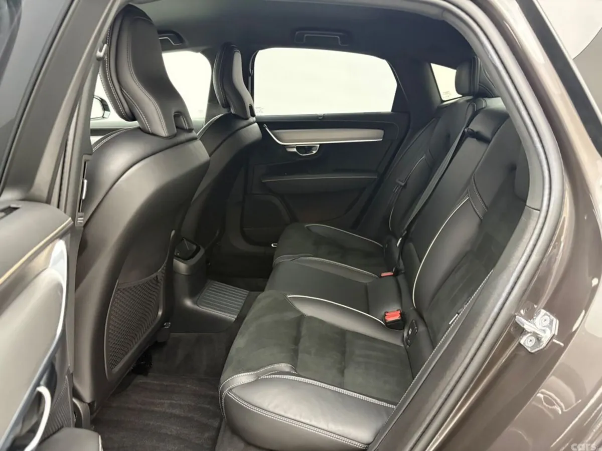 Volvo S90 Saloon, Petrol Plug-in Hybrid, 2022, Grey