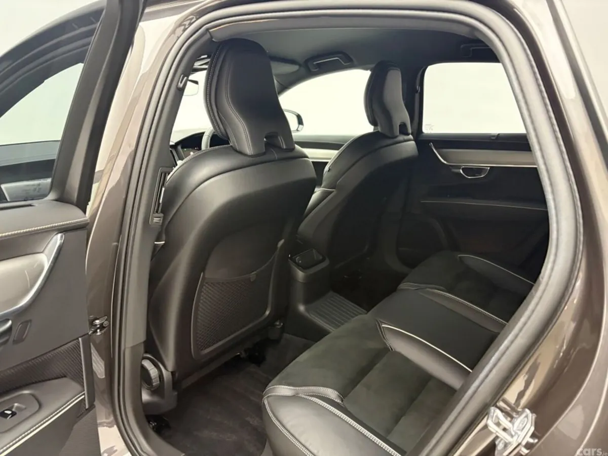 Volvo S90 Saloon, Petrol Plug-in Hybrid, 2022, Grey