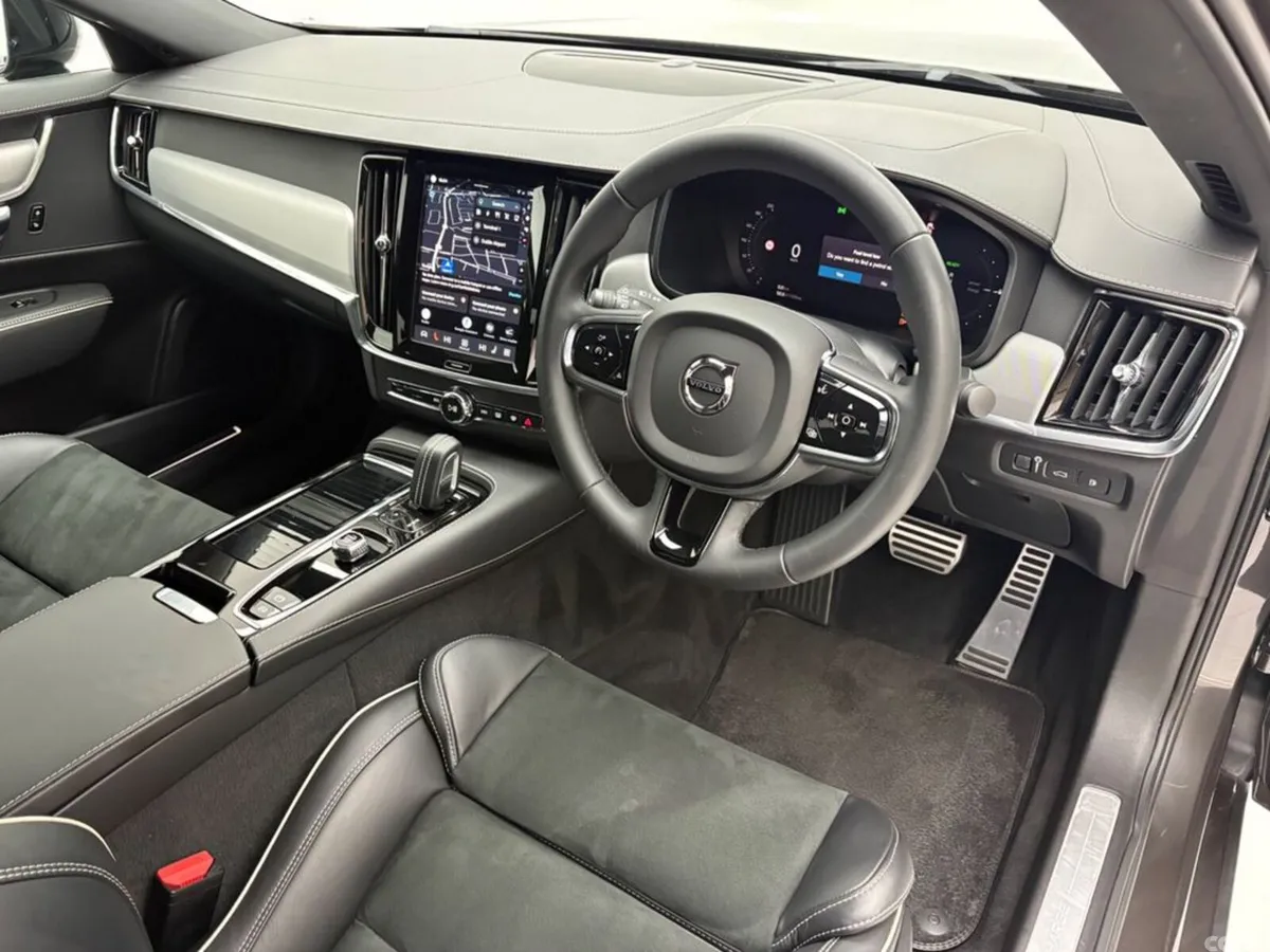 Volvo S90 Saloon, Petrol Plug-in Hybrid, 2022, Grey