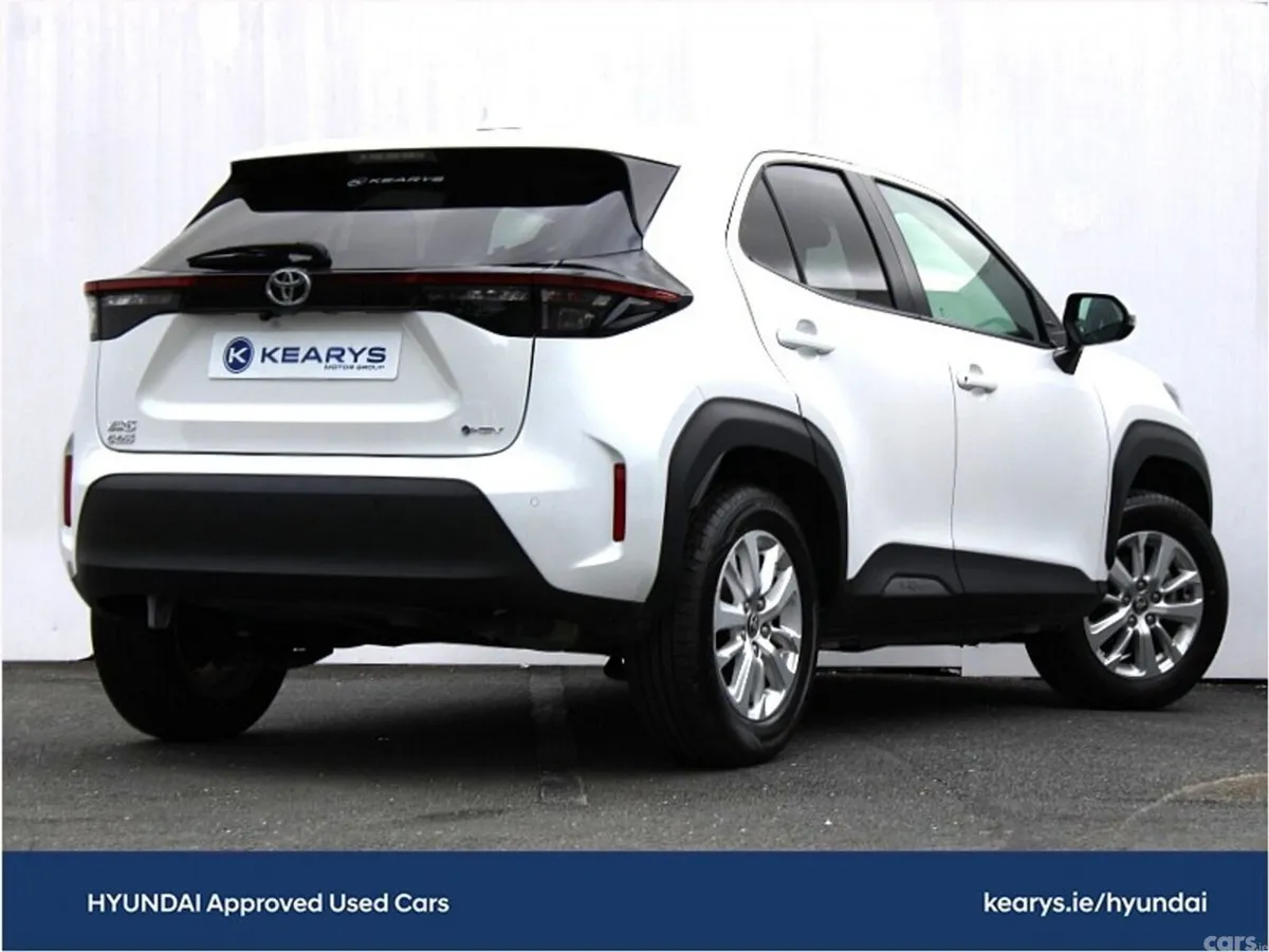 Toyota Yaris Cross SUV, Petrol Hybrid, 2024, White