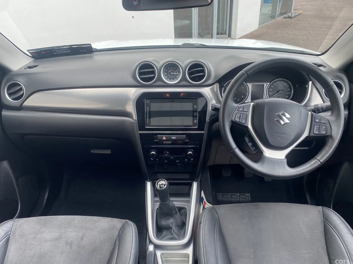 Suzuki Vitara SUV, Petrol, 2018, White