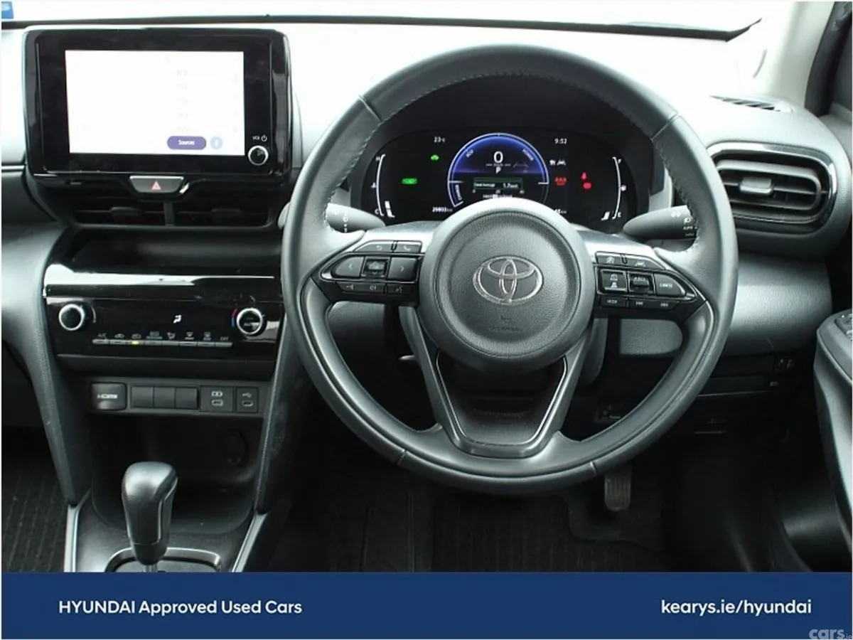 Toyota Yaris Cross SUV, Petrol Hybrid, 2024, White