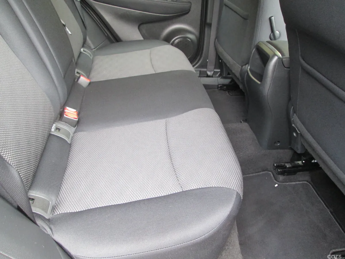 Nissan Qashqai SUV, Diesel, 2014, Black