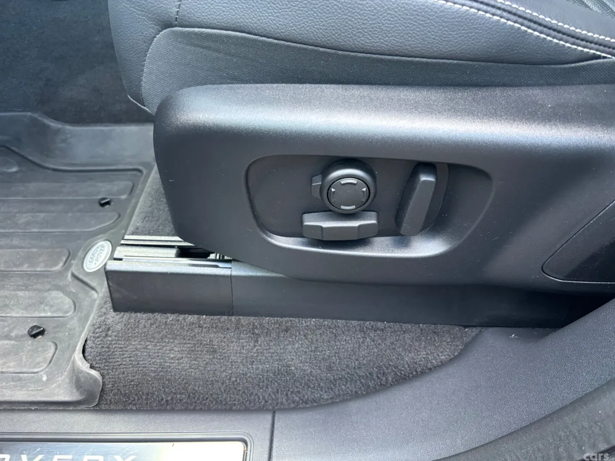 Land Rover Discovery Van, Diesel, 2023, Black