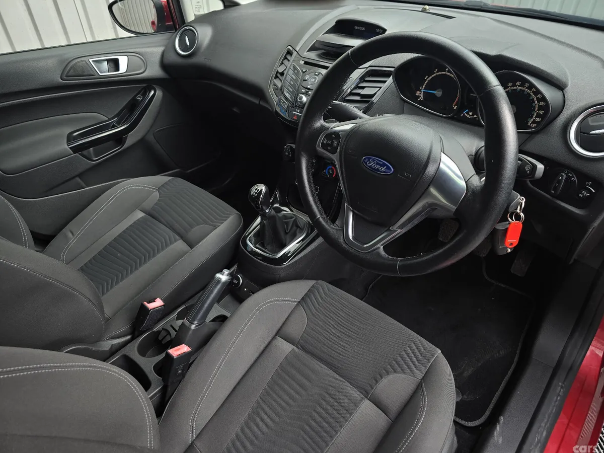 Ford Fiesta Hatchback, Petrol, 2016, Red