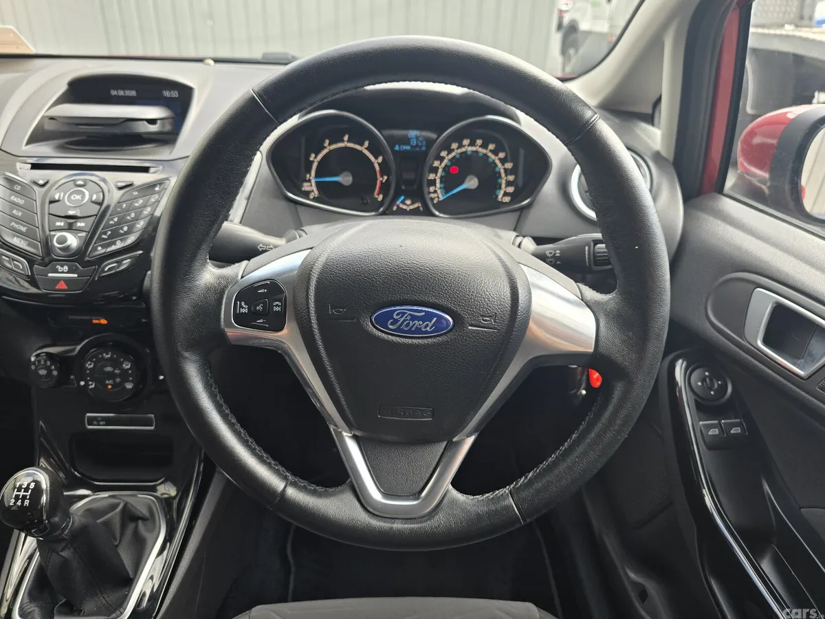 Ford Fiesta Hatchback, Petrol, 2016, Red