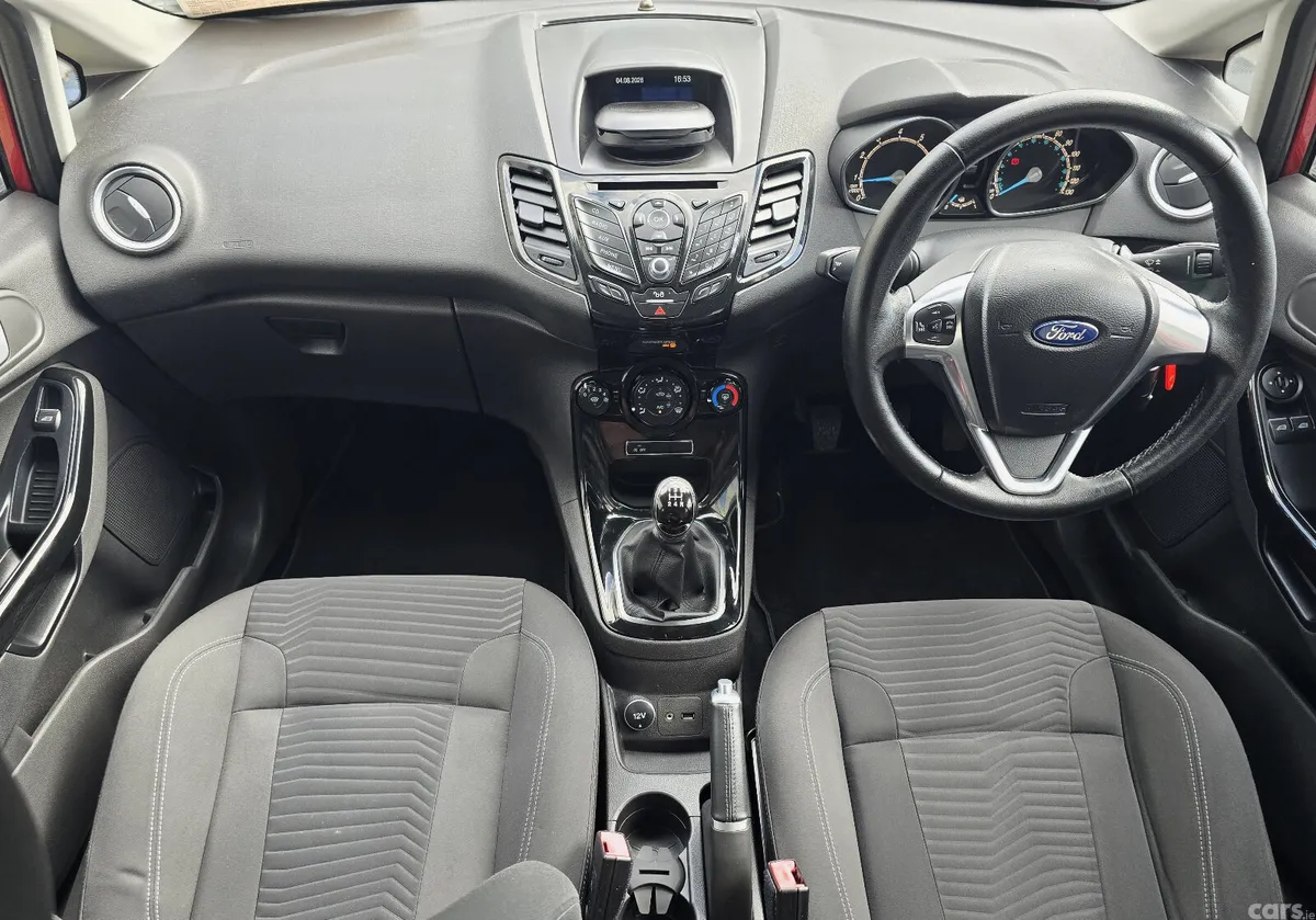 Ford Fiesta Hatchback, Petrol, 2016, Red