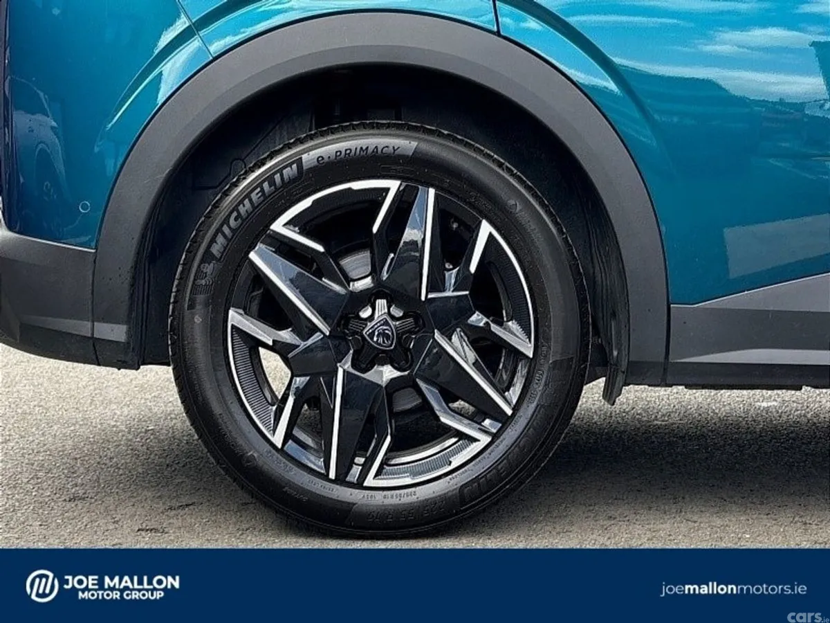 Peugeot 3008 MPV, Petrol, 2026, Blue