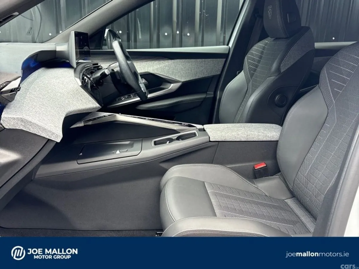 Peugeot 3008 MPV, Petrol Hybrid, 2025, White