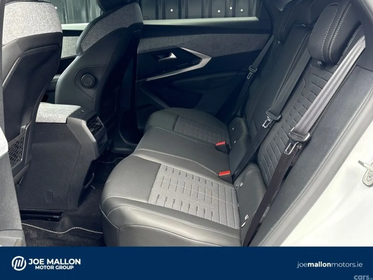 Peugeot 3008 MPV, Petrol Hybrid, 2025, White