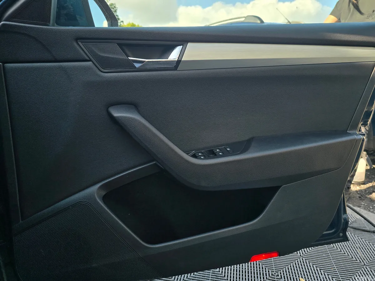 Skoda Superb Saloon, Diesel, 2017, Blue
