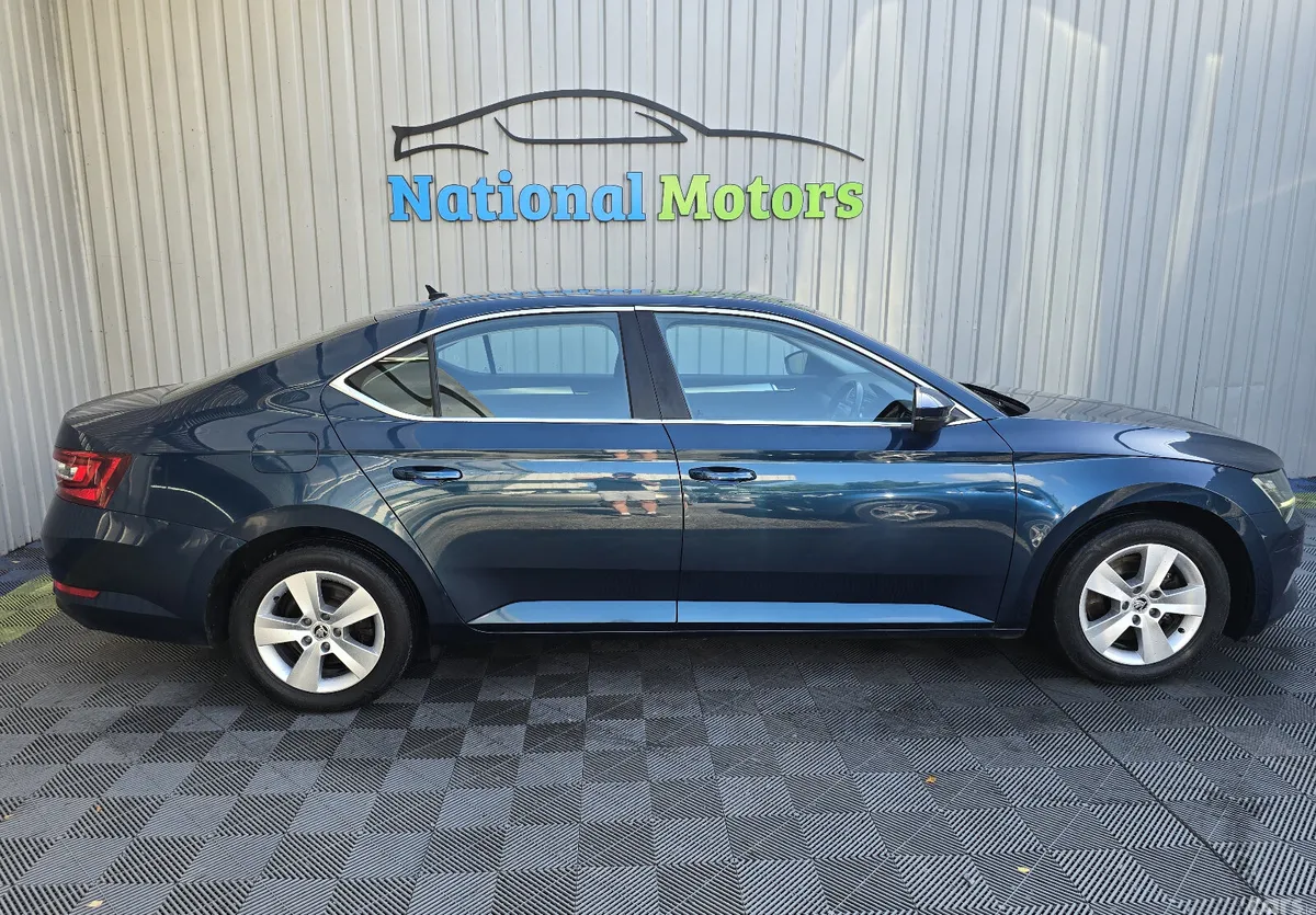 Skoda Superb Saloon, Diesel, 2017, Blue