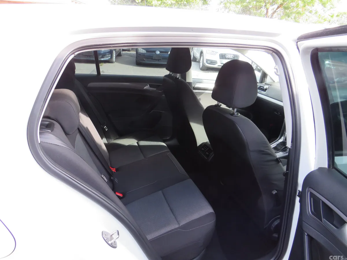 Volkswagen Golf Hatchback, Petrol, 2014, White