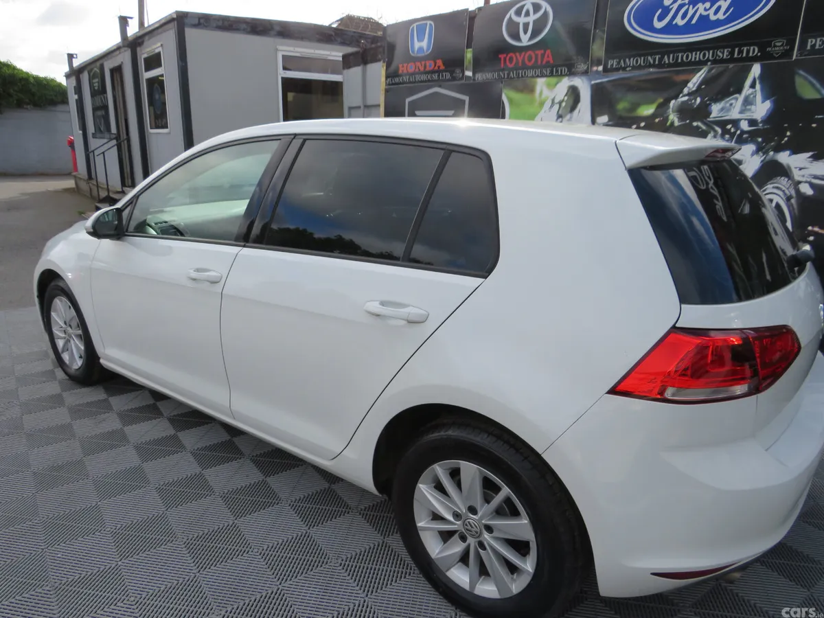 Volkswagen Golf Hatchback, Petrol, 2014, White