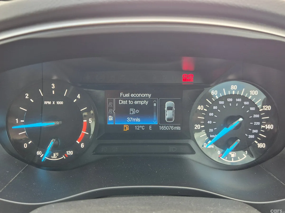 Ford Mondeo Hatchback, Diesel, 2015, Silver